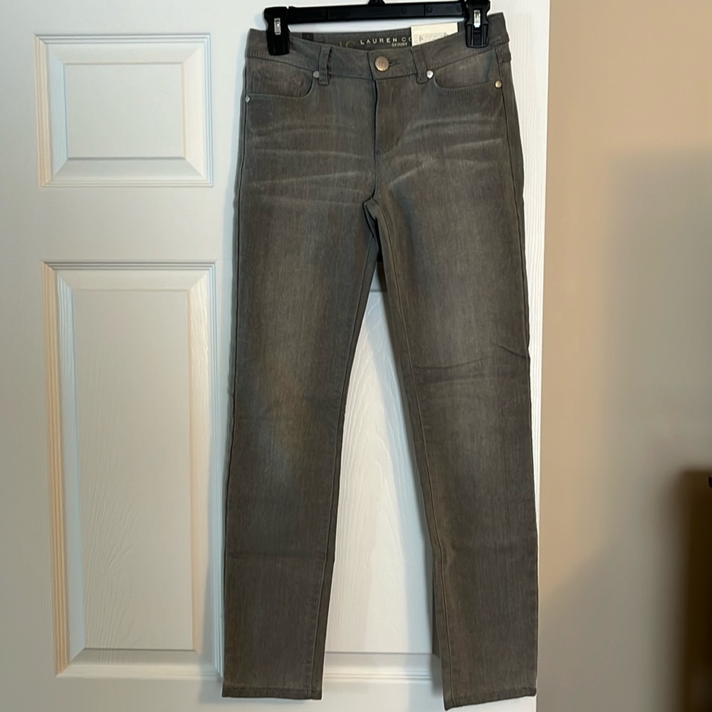 NEW Women’s LC Lauren Conrad Mid Rise Stretch Skinny Jeans Gray Size 2 Regular
